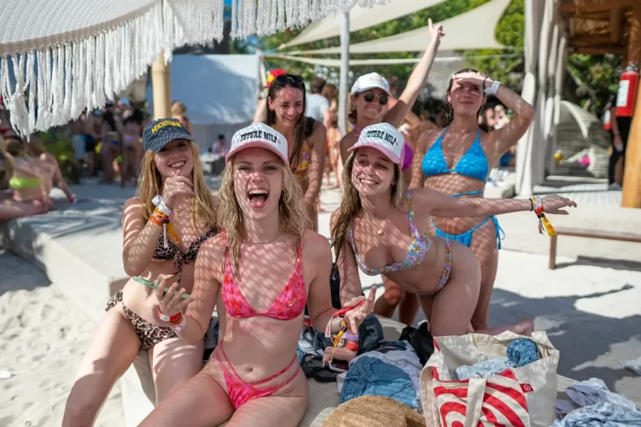 party-boat3-1-e1739403022412